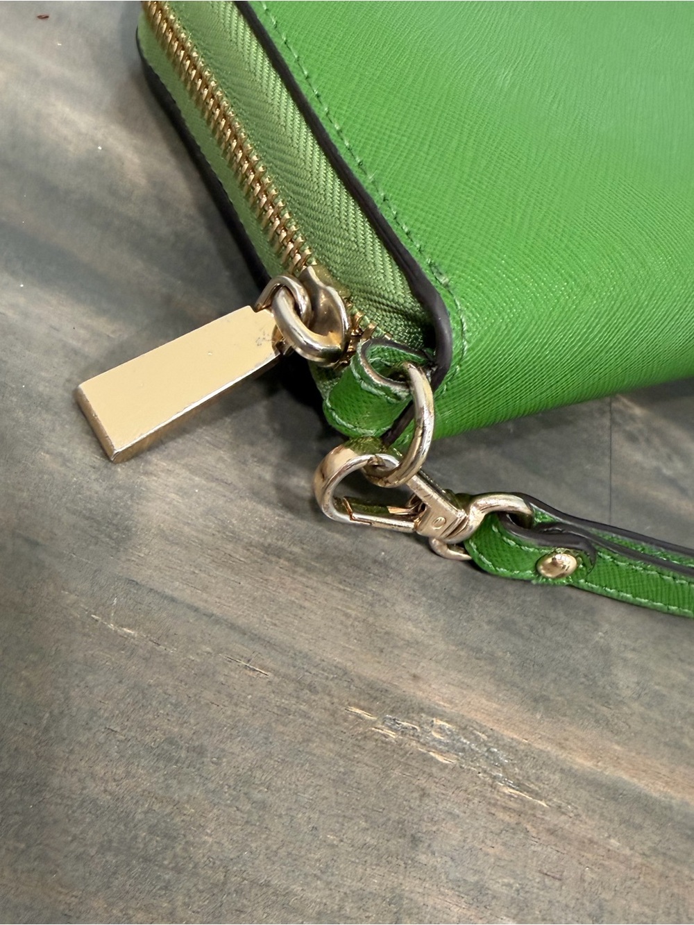 Michael Kors Green Saffiano Zip-Around Wristlet Wallet - Picture 2 of 6